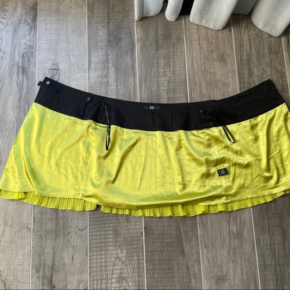 Bedo accordion neon yellow buckle wrap skirt - Picture 6 of 8